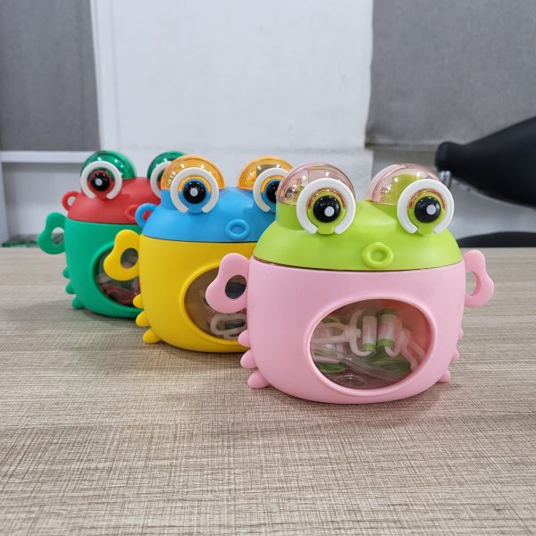 01736 frog water bottle plastic