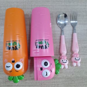 01986 yumyum carrot cutlery set