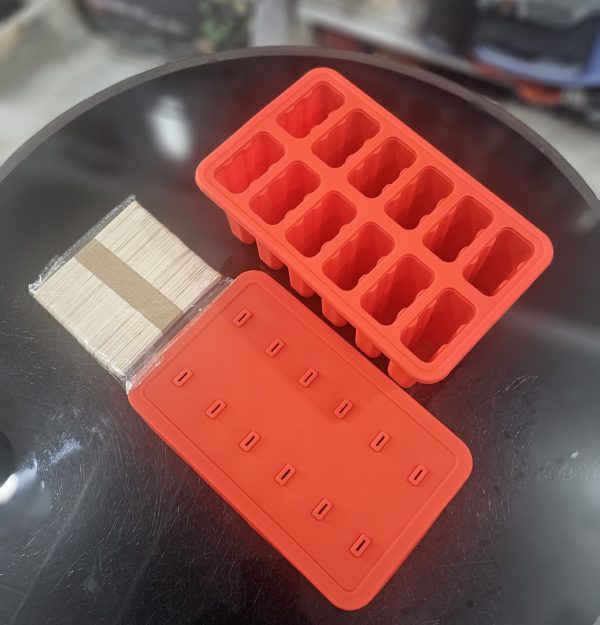 01366 12 cavity popsicle mould with 50 sticks