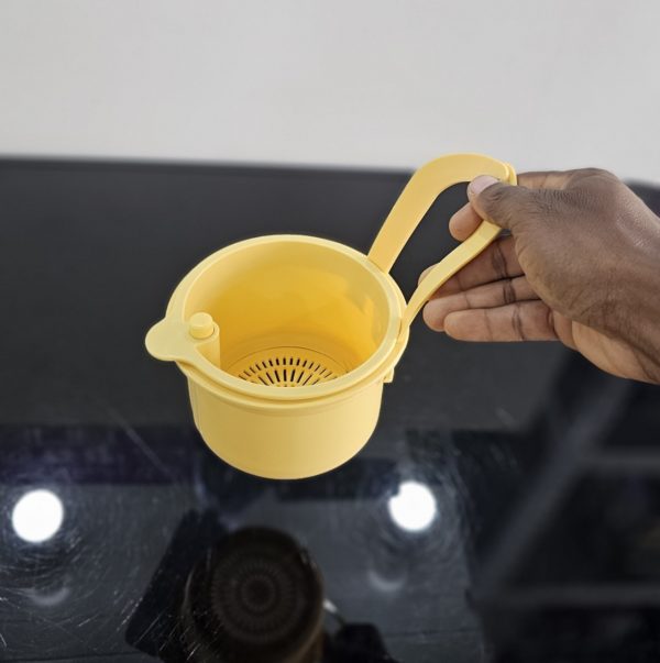 01870 round plastic sponge or food drain