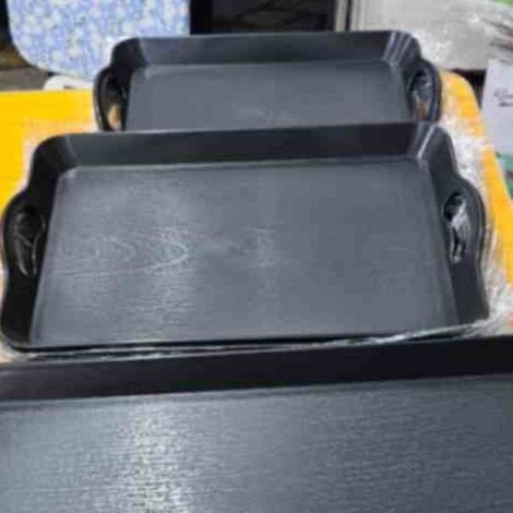 00186 small black serving trays
